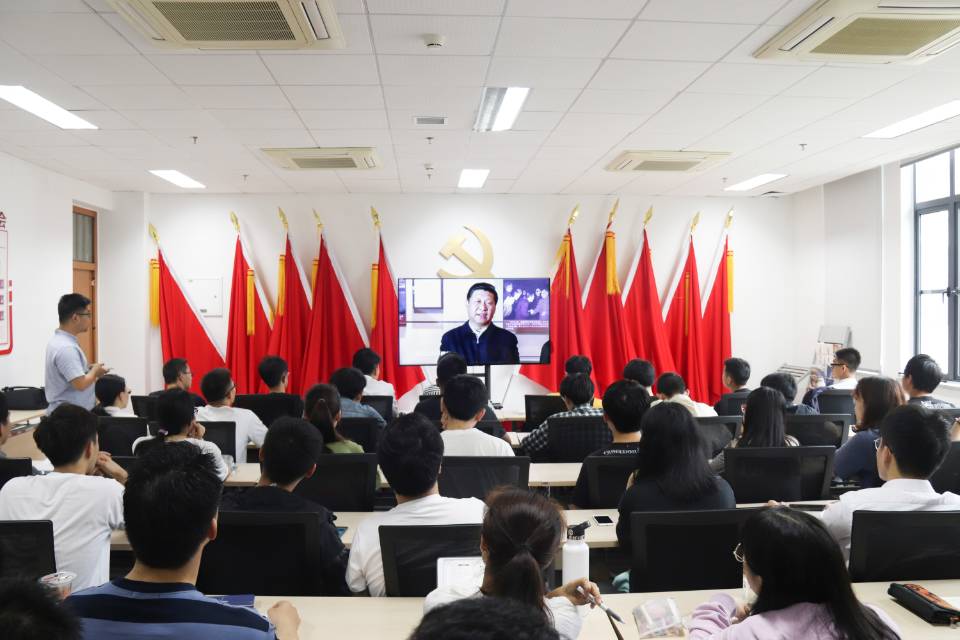 《不忘初心 继续前行》纪录片学习.jpg