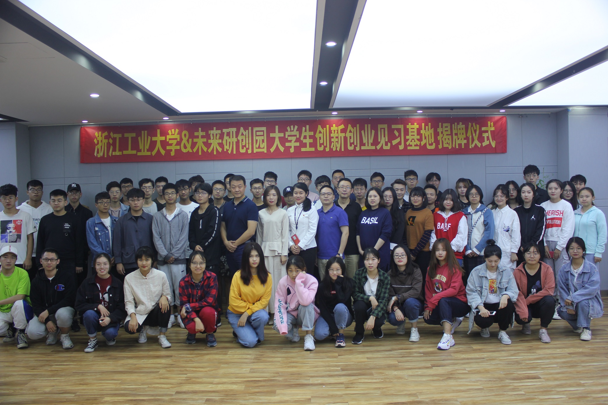 1576639873728050726.jpg 6.jpg