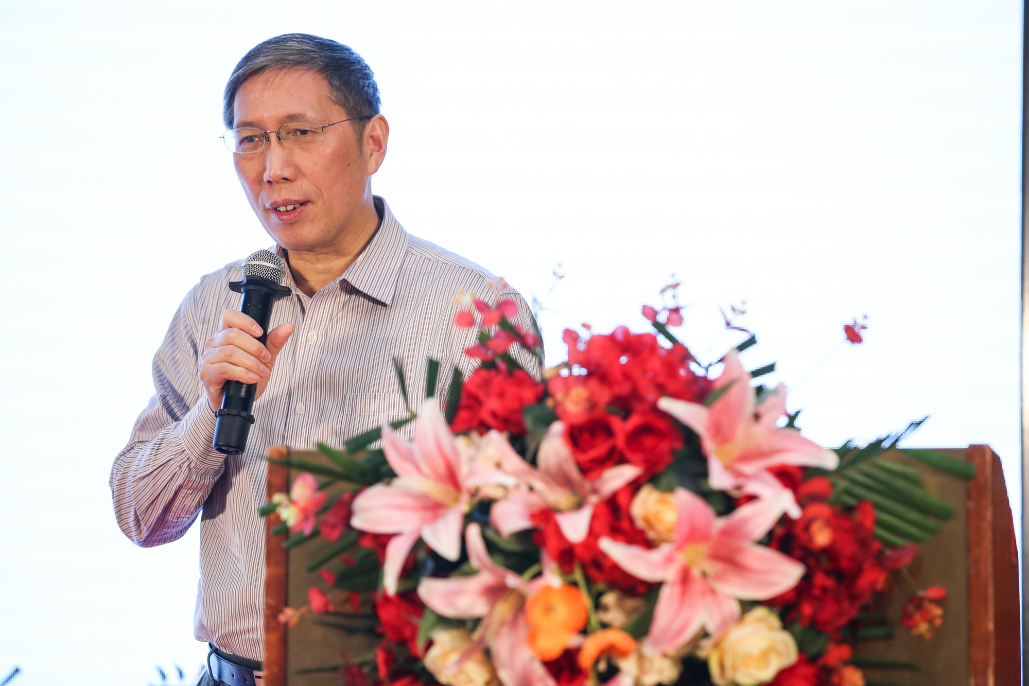 1577778383817021769.jpg 院长俞立发言.jpg