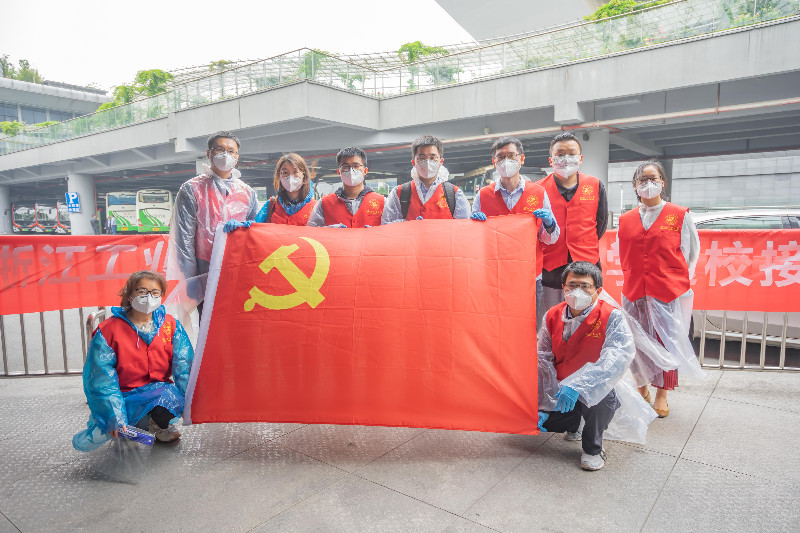 1588216680706032863.jpg 合影1.jpg